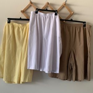 💥SOLD💥Blair Bundle of 3 Capris- Size 2X💥
